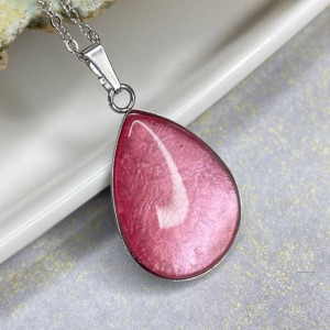 Wisior kropla w odcieniu perłowego różu Aykal e47/47