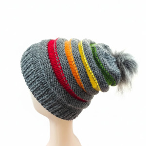 6903 Czapka Zimowa Szara z Kolorowymi Paskami i Szarym Pomponem - ciepła, szara, kolorowa efektowna, ręcznie robiona