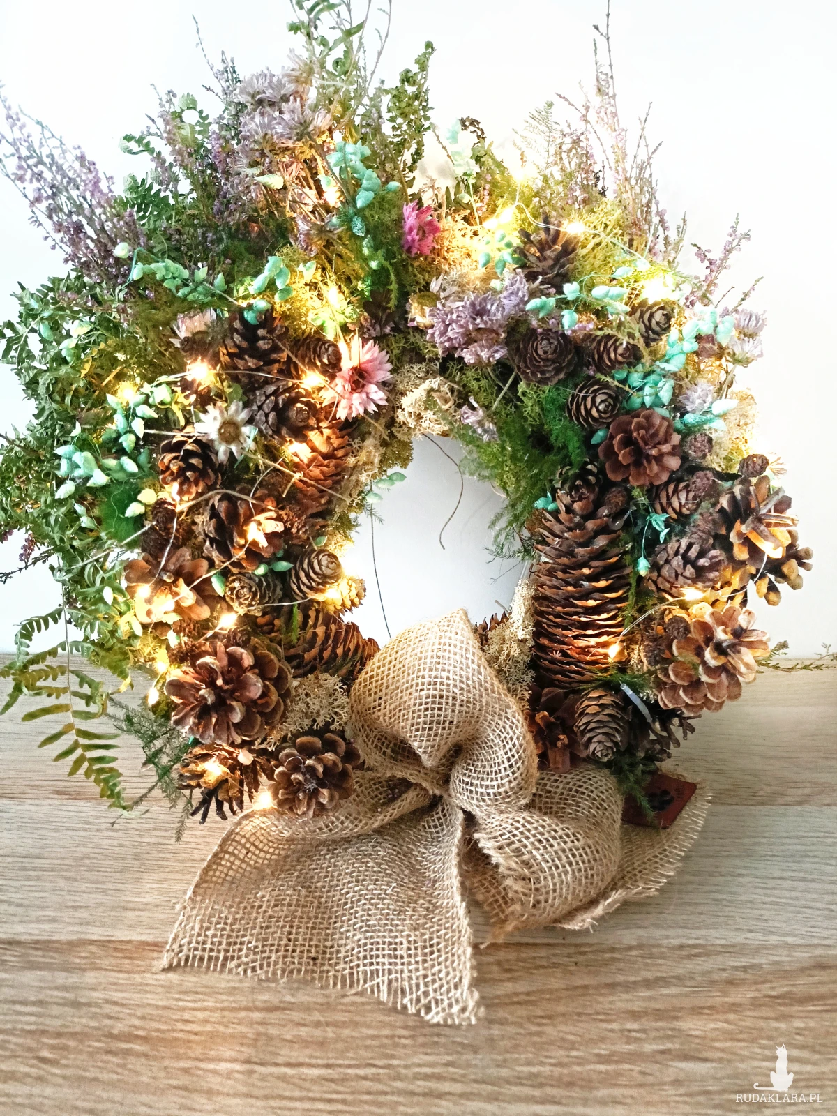 Wianek Leśny Magiczny „Świetliki” – bajkowa dekoracja z naturalnych suszonych roślin