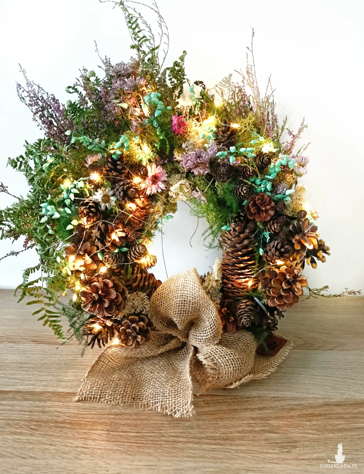 Wianek Leśny Magiczny „Świetliki” – bajkowa dekoracja z naturalnych suszonych roślin