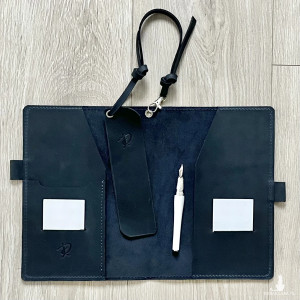 Niebieska okładka na zeszyt A5 ze skóry Crazy Horse.