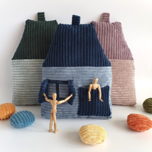 Niebieski domek poduszka dekoracyjna