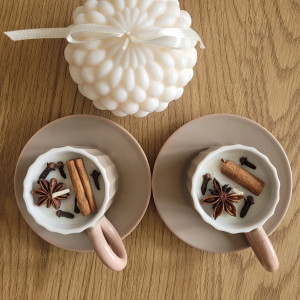 Świeca sojowa o zapachu cynamonu z przyprawami korzennymi o