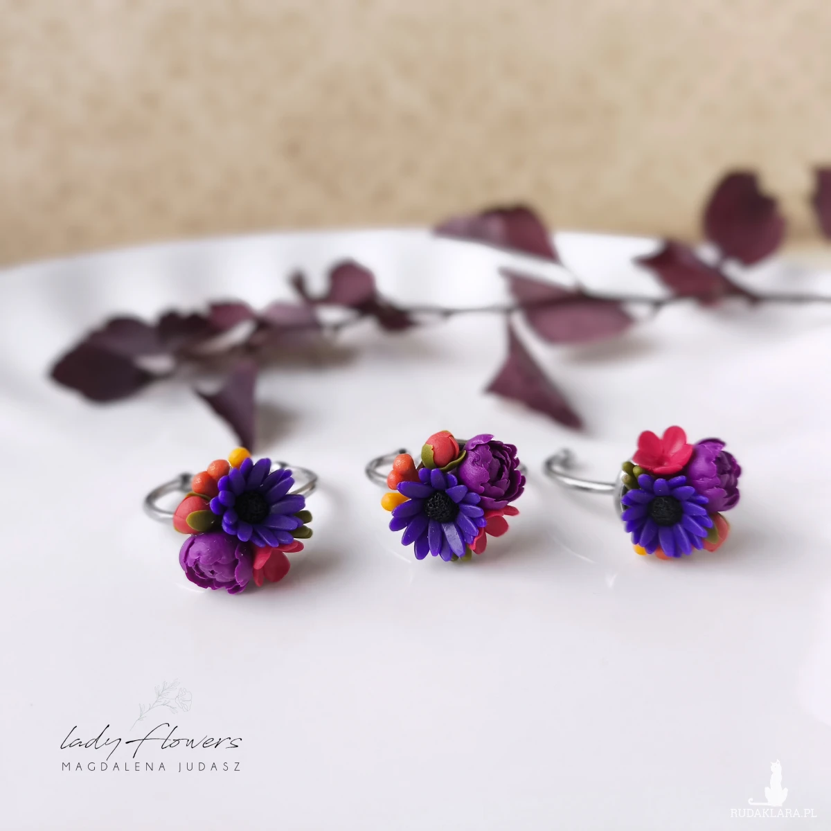 Pierścionek z kwiatami