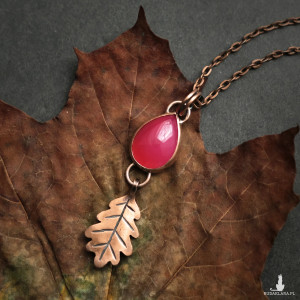 Jesienny wisiorek miedziany naszyjnik z listkiem agat różowy