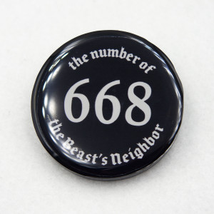 Przypinka gotycka z żywicy numer bestii pin_print Goth 012