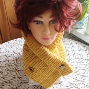 Komin w kolorze słońca