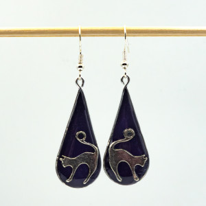 Kolczyki gotyckie z żywicy z kotem 064