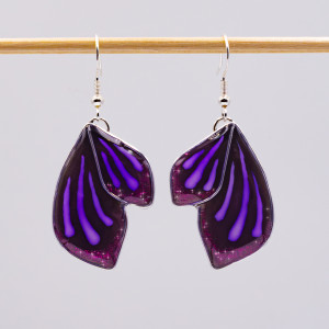 Kolczyki gotyckie z żywicy 067