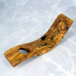 Stojak na wino drewno oliwne 27 cm – litera S