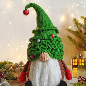 Skrzat w czapce choinkowej, Skrzat świąteczny, Dekoracja na Boże Narodzenie