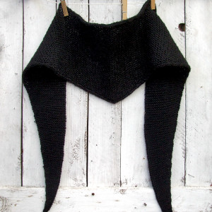 Ciepły szalik, trójkątna wąska chusta - CZARNA