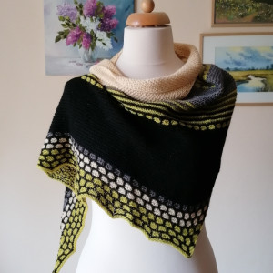 RĘCZNIE NA DRUTACH - Ciekawy szal/chusta z wełny i alpaki