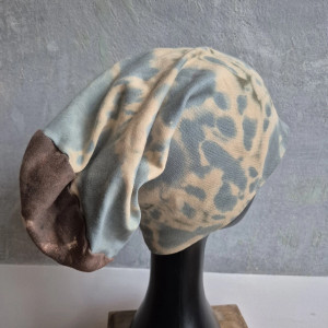 Czapka Smerfetka ręcznie farbowana