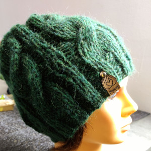 Czapka wełniana ręcznie zrobiona