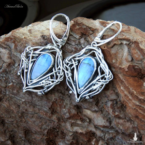 Kolczyki srebrne wyplatane z labradorytem