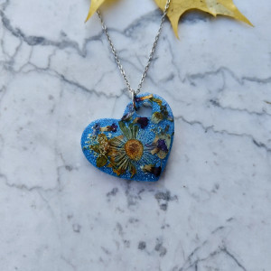 Wisiorek z żywicy z zatopionymi kwiatkami - OCEANIC BLOOM