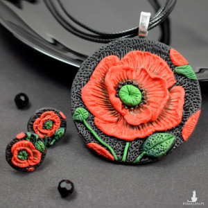 Komplet biżuterii "Czerwone maki" kolczyki sztyfty, naszyjnik i sznurkowa bransoletka