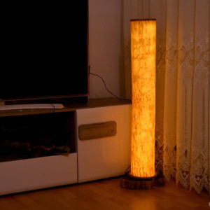 Lampa z drewna