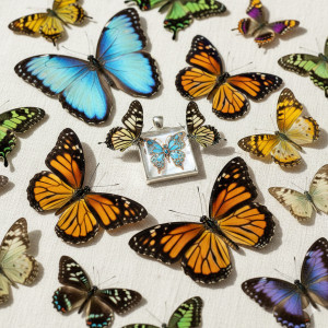 6848 Motylkowa Magia: Subtelny Wisiorek, Który Zachwyca!