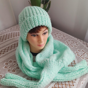 Komplet czapka plus narzutka, bolerko