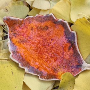 miska ceramiczna w kształcie liścia