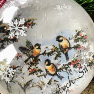 323,Bombka decoupage z sikorkami