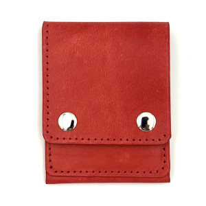 Czerwony portfel skórzany ręcznie uszyty na karty ibanknoty.