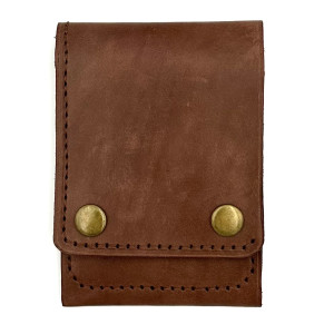 Ciemno brązowy portfel skórzany ręcznie uszyty na karty.