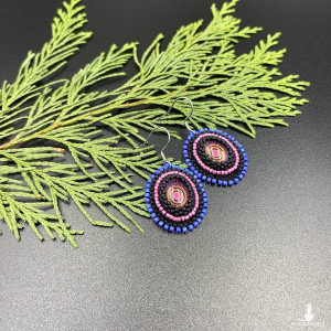 Koralikowe kolczyki owalne czarny kobaltowy różowy #1041