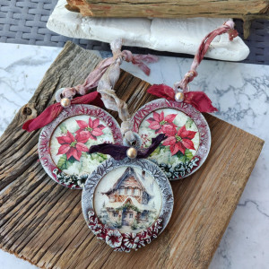 Zestaw Bożonarodzeniowych Zawieszek z Poinsecjami i Sceną Zimową