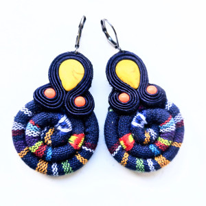 Navy Blue Masai kolczyki sutasz