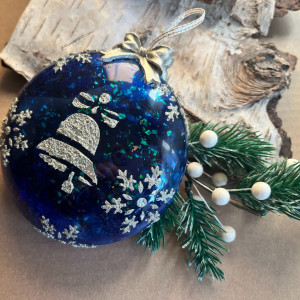 334,Bombka z efektem niebieskiej miki