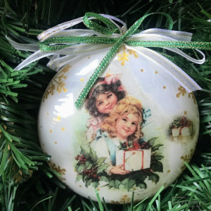 335,Bombka decoupage z dziećmi vintage