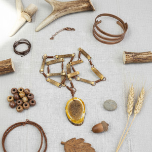 189 Artystyczny Naszyjnik Vintage – Rękodzieło z Poroża i Miedzi – Styl Rustykalny / Etno