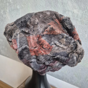 Futrzana  sztuczne futro czapka odcienie szarosci