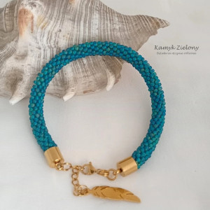Bransoletka ze szmaragdowych koralików - wykończenia ze stali szlachetnej