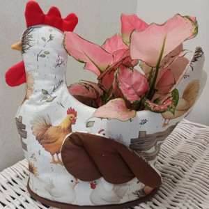 Kura na jajka, owoce, ozdoba do kuchni