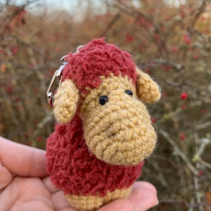 Bordowa owieczka - breloczek