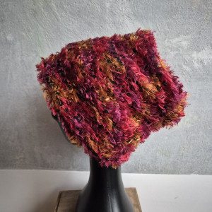 Czapka futrzana bordowa