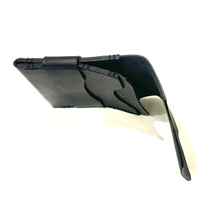 Czarny mały portfel skórzany na karty ręcznie uszyty.