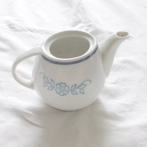 prl czajniczek na herbatę, prl dzbanek do parzenia herbaty, vintage dzbauszek, retro czajniczek do herbaty, prl ceramika, prl imbryk, prl lubiana naczynia, prl sprzęty