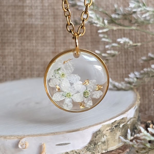 Zawieszka z białymi niezapominajkami unikatowa