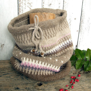 Komin z alpaki, beżowo-brązowy z odrobiną różu i wrzosu