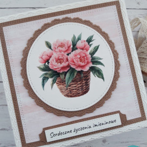 Kartka imieninowa z piwoniami w koszu