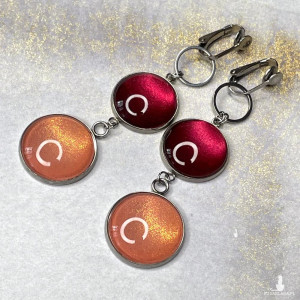 Dwukolorowe klipsy o perłowym blasku e103/a2