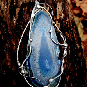 Naszyjnik z niebieskim agatem, biżuteria autorska, pojedynczy egzemplarz, ręcznie robione