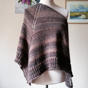 Duża, nieco grubsza, miła, ciepła chusta z wełenką merino