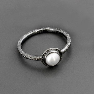 Subtelny pierścionek z perłą, srebro 925, rozmiar 18,5