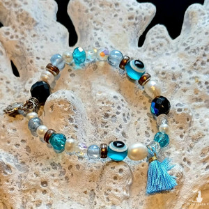 bransoletka z okiem proroka i żółwiem